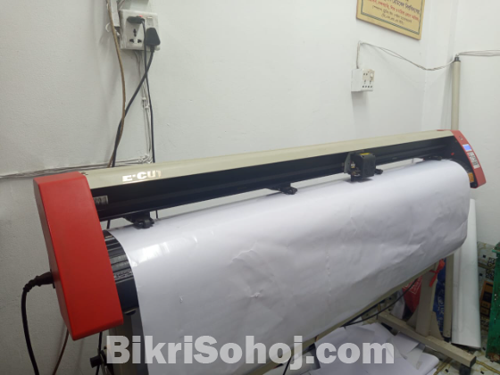 স্টিকার কাটিং মেশিন